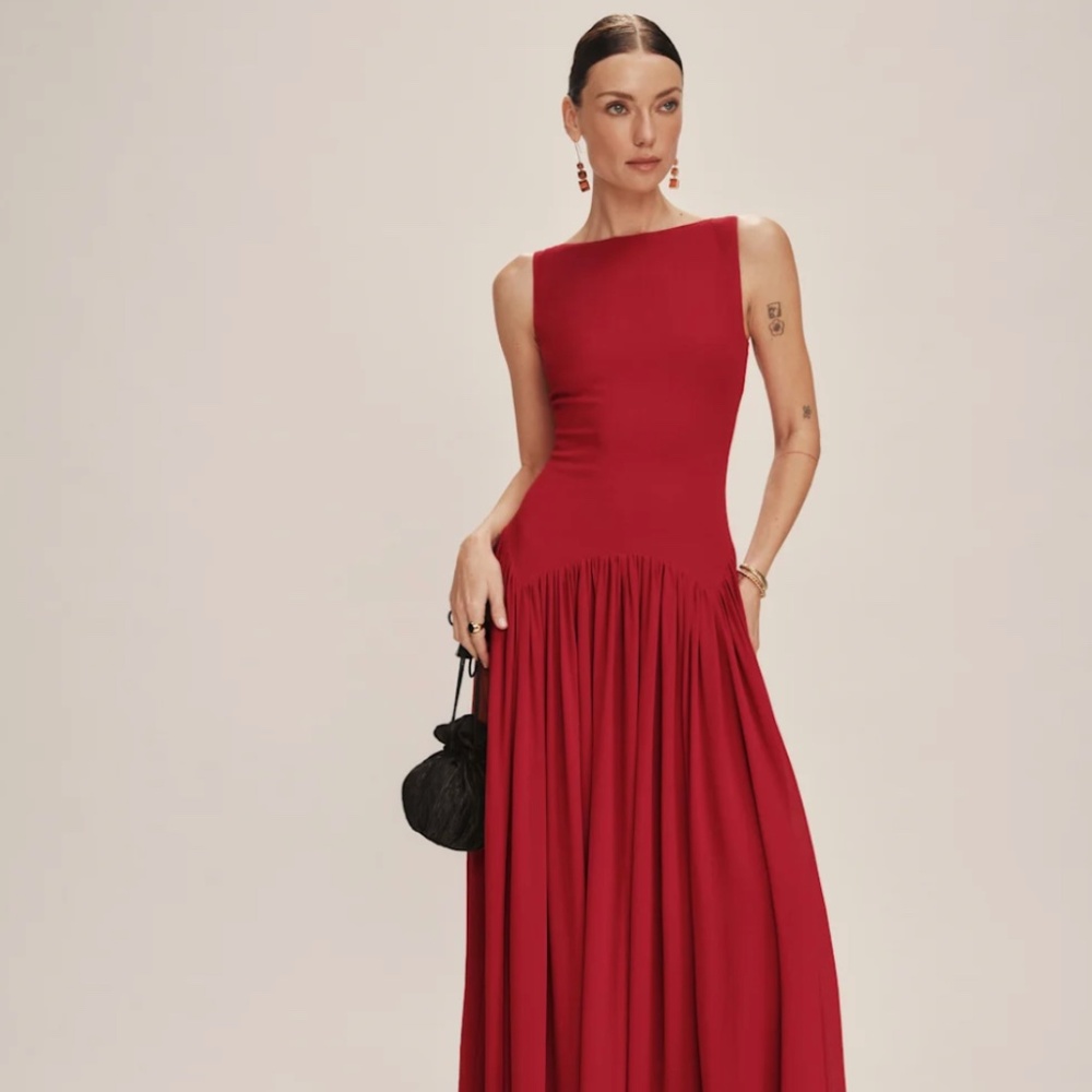 Reformation - Camella Dress
Burgundy color